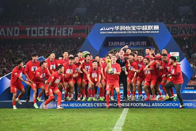 德州扑克游戏-申花主场不敌恒大，上港客场胜河南建业的简单介绍